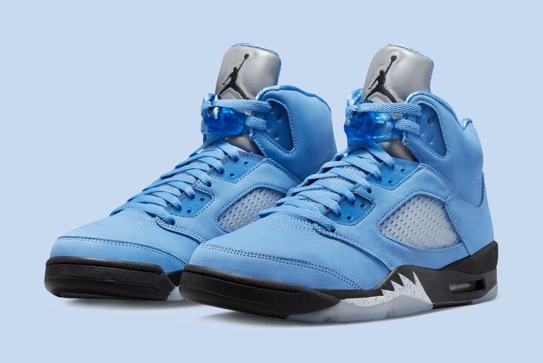 Air Jordan 5 Retro
UNC "University Blue"