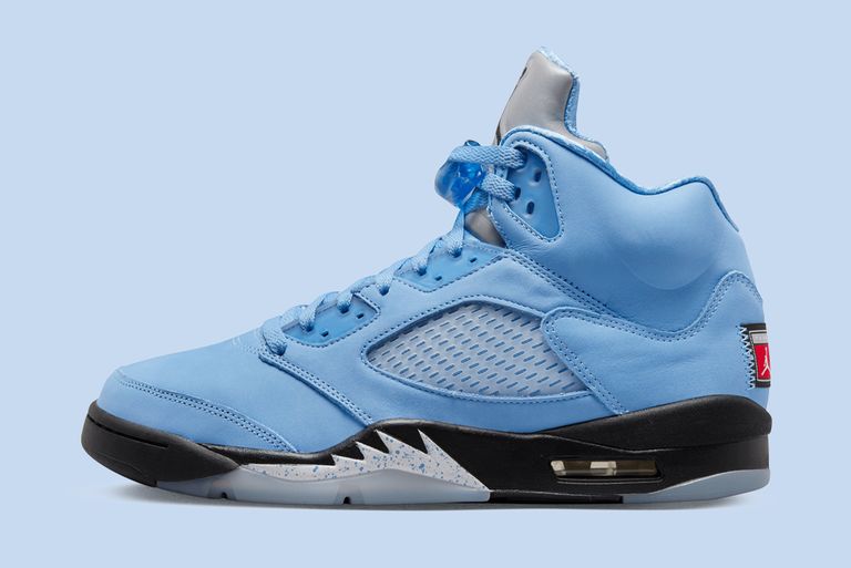 Air Jordan 5 Retro
UNC "University Blue"