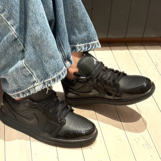 Air Jordan 1 Low SE
"Patent Elephant Black" (Women's)