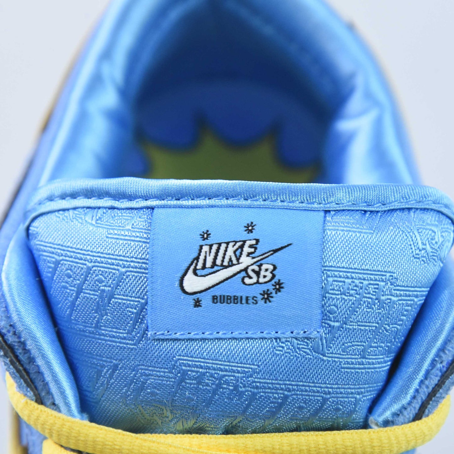 Nike Dunk Low SB - The Powerpuff Girls "Lindinha"