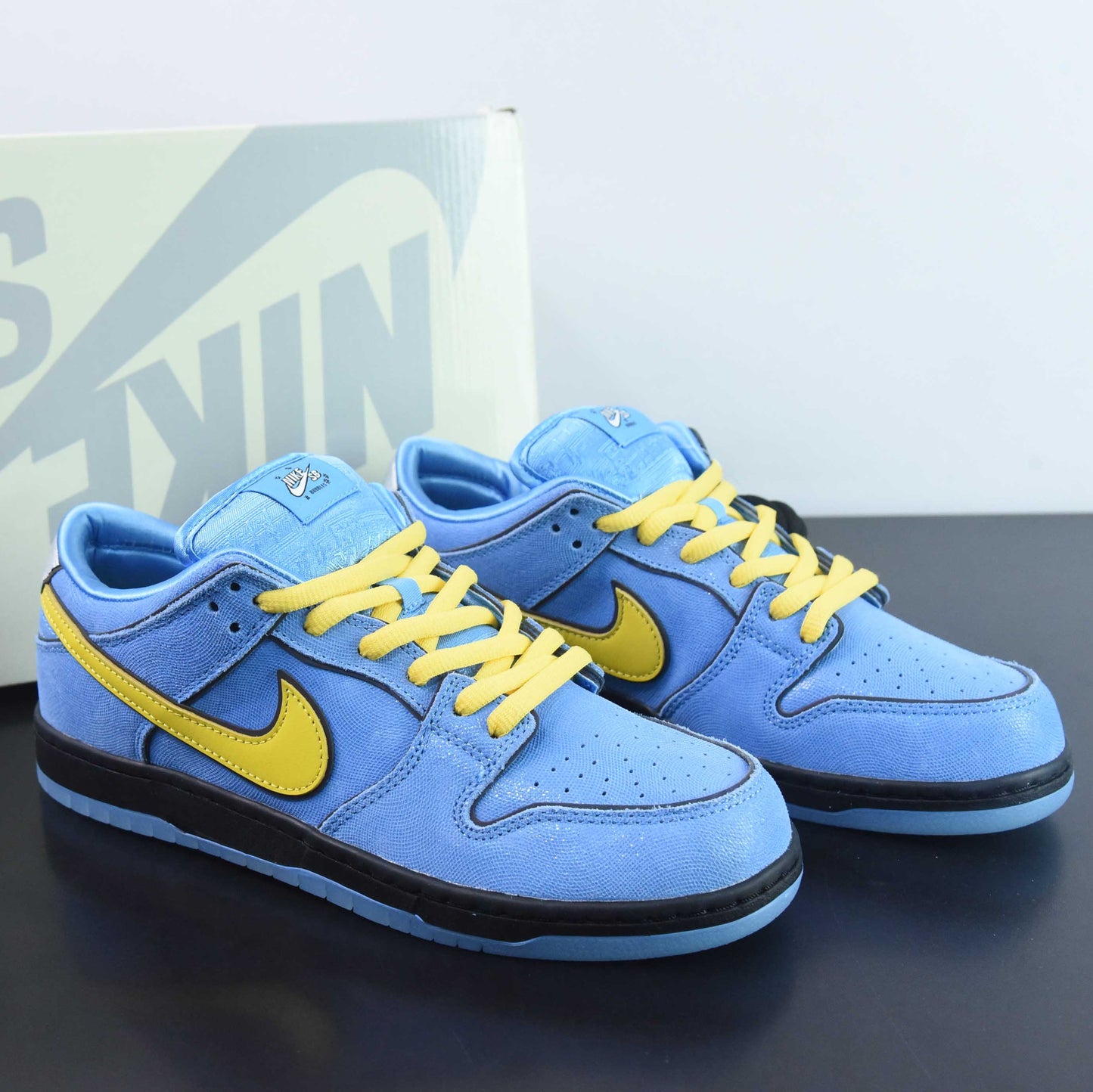 Nike Dunk Low SB - The Powerpuff Girls "Lindinha"