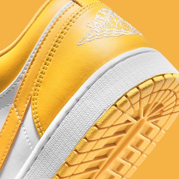 Air Jordan 1 Low
"Pollen"