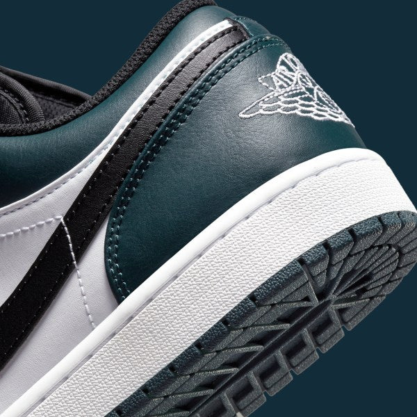 Air Jordan 1 Low
"Dark Teal"