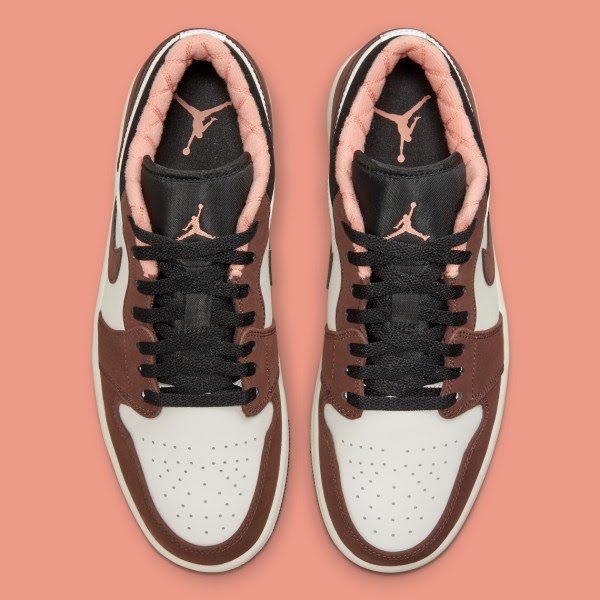 Air Jordan 1 Low
"Mocha"