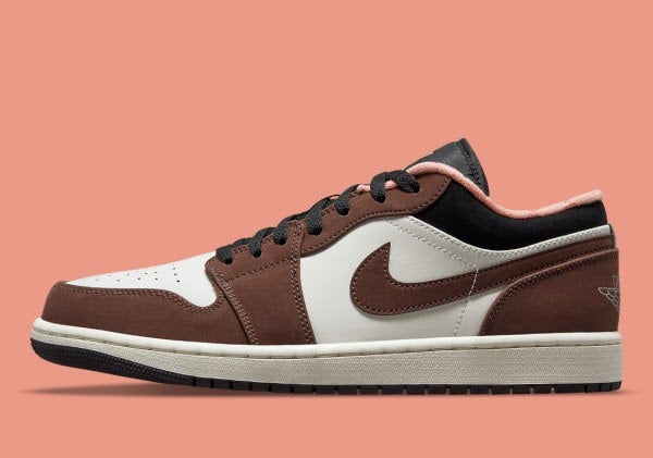 Air Jordan 1 Low
"Mocha"