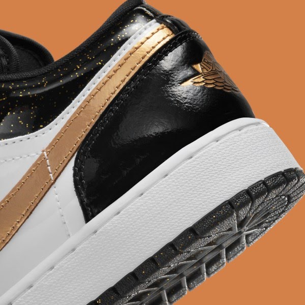 Air Jordan 1 Low SE
"Gold Toe" (GS)