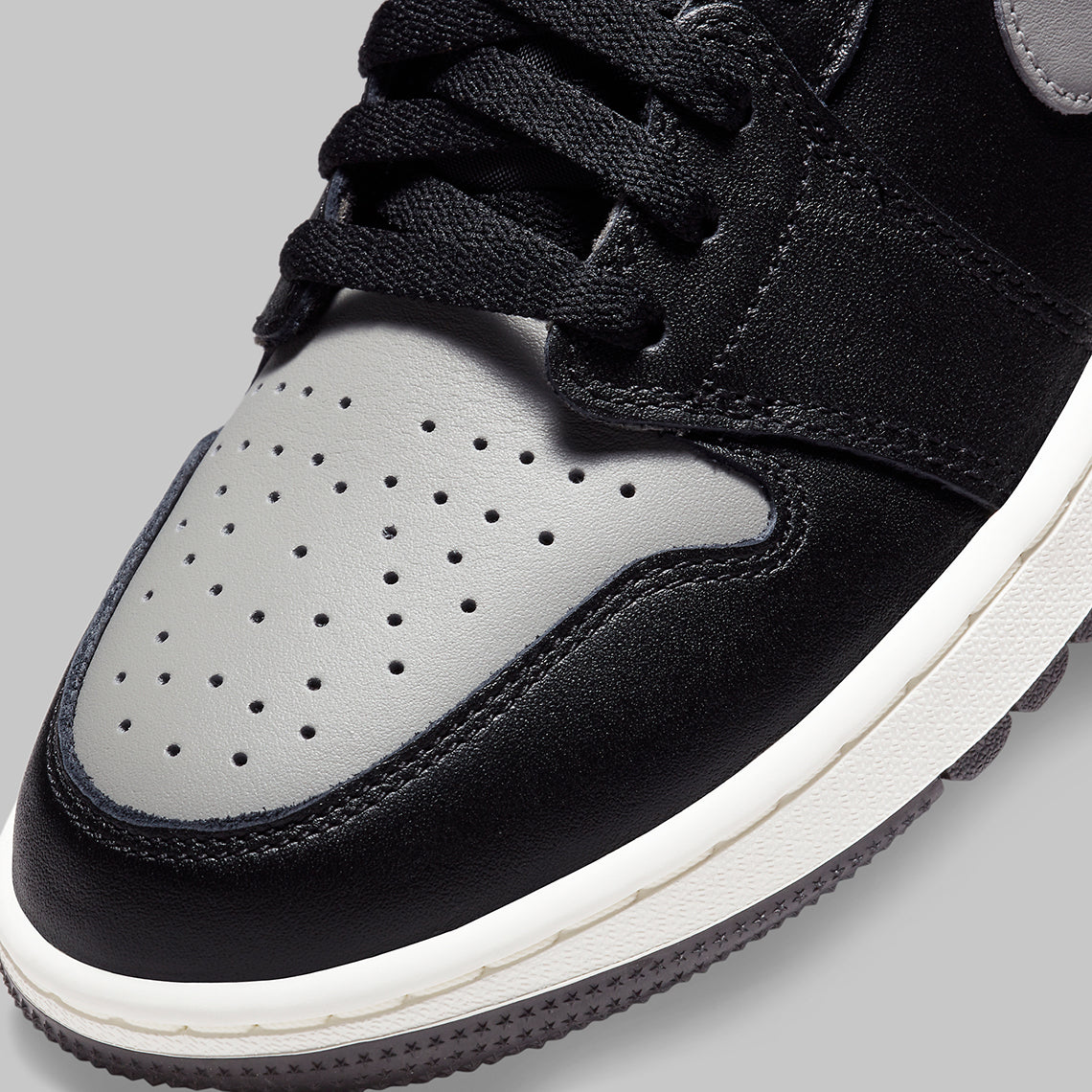 Air Jordan 1 Retro Low "Golf
Shadow"