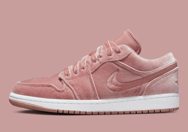 Air Jordan 1 Low SE
"Pink Velvet" (Women's)