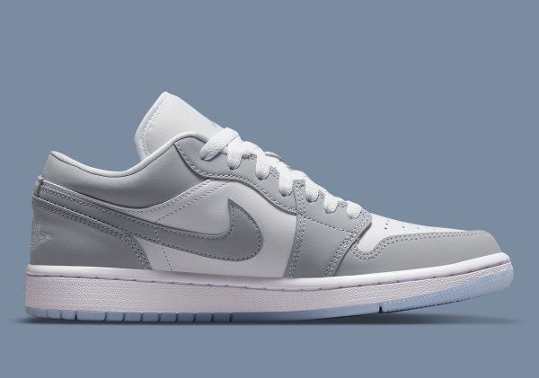 Air Jordan 1 Low
"Wolf Grey" (Women's)