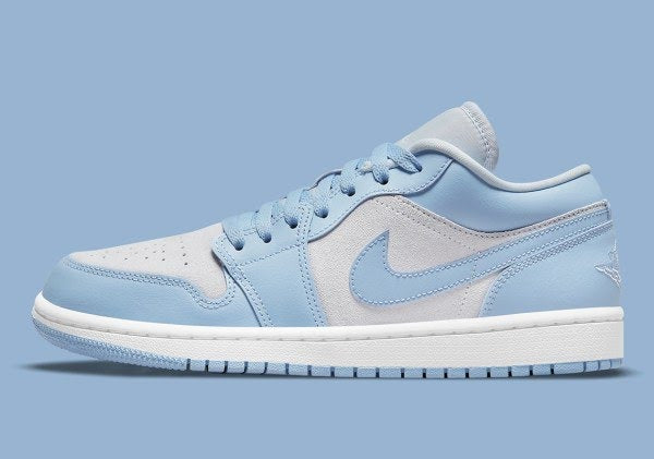 Air Jordan 1 Low
"Football Grey Aluminum" (Women's)