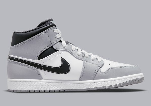 Air Jordan 1 Mid
"Light Smoke Grey" (GS)