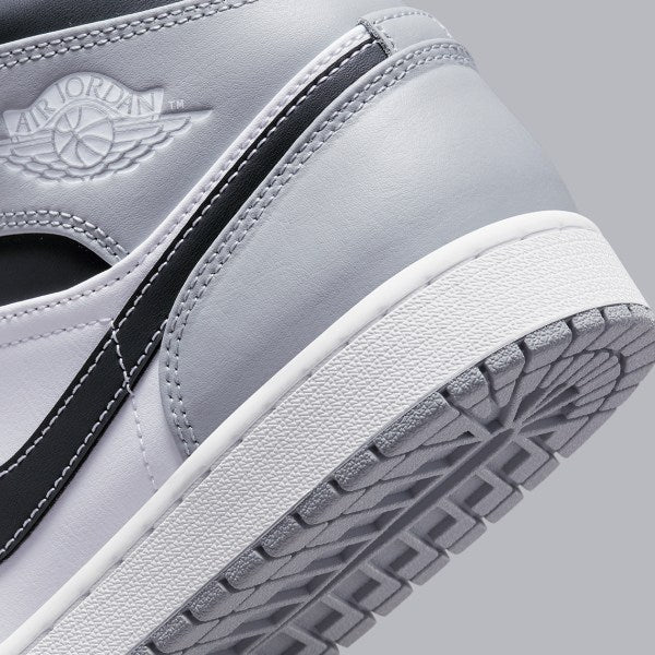 Air Jordan 1 Mid
"Light Smoke Grey" (GS)