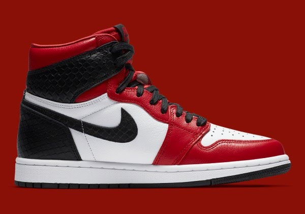 Air Jordan 1 Retro High
"Satin Snake Chicago"