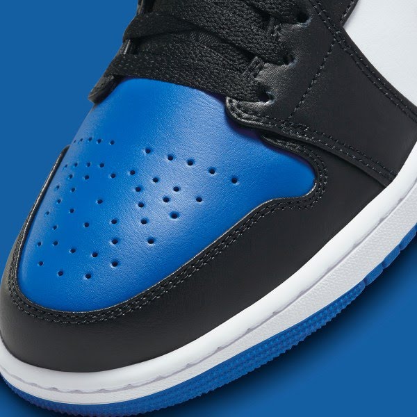 Air Jordan 1 Low
"Alternate Royal Toe"