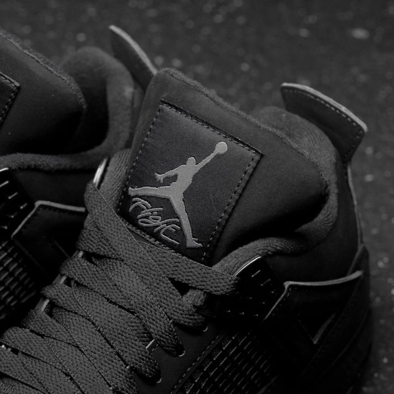 Air Jordan 4 Retro "Black Cat"