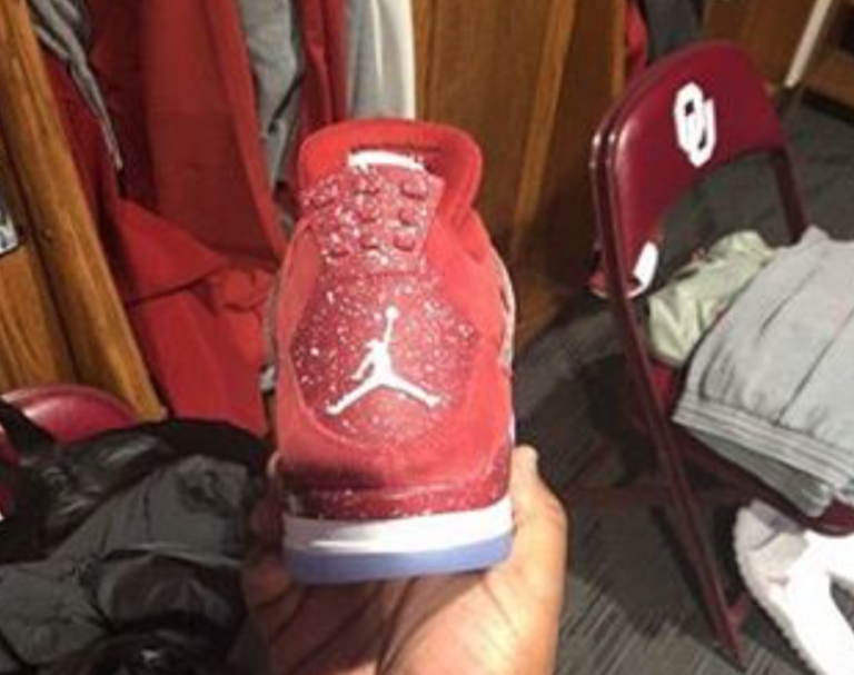 Air Jordan 4 Retro
"Oklahoma Sooners PE"