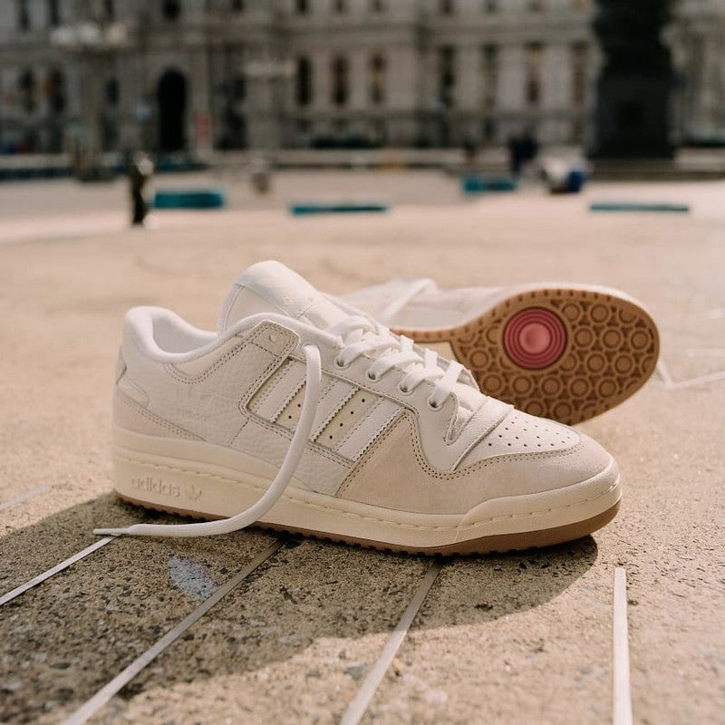 Adidas Forum 84 Low ADV
"Chalk White Gum"