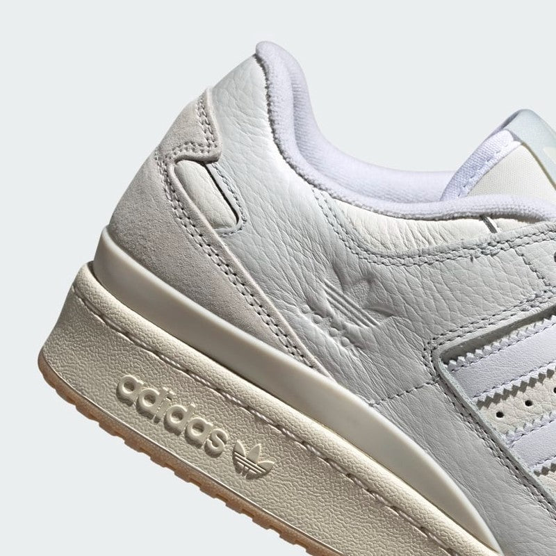 Adidas Forum 84 Low ADV
"Chalk White Gum"