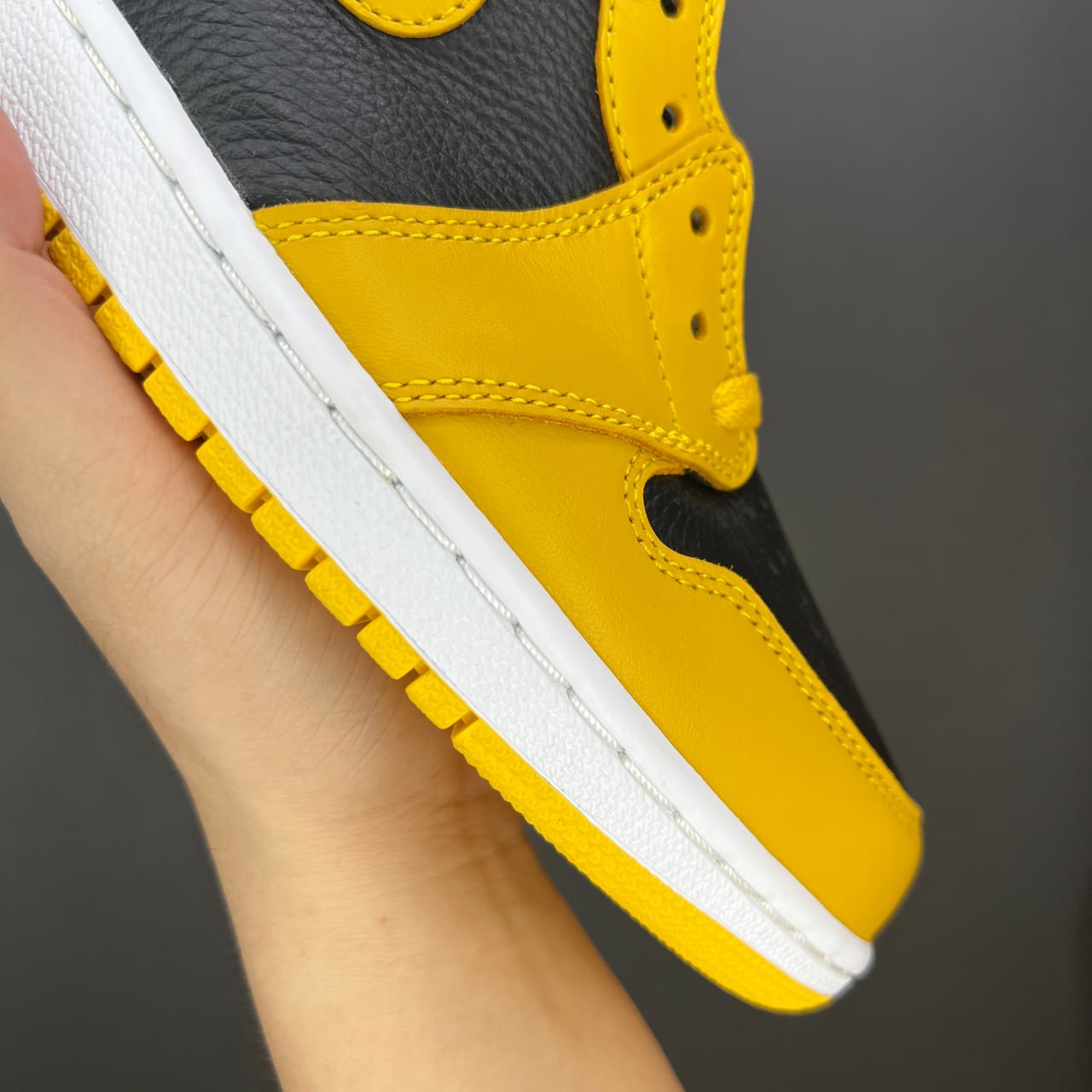 Air Jordan 1 High "Pollen"