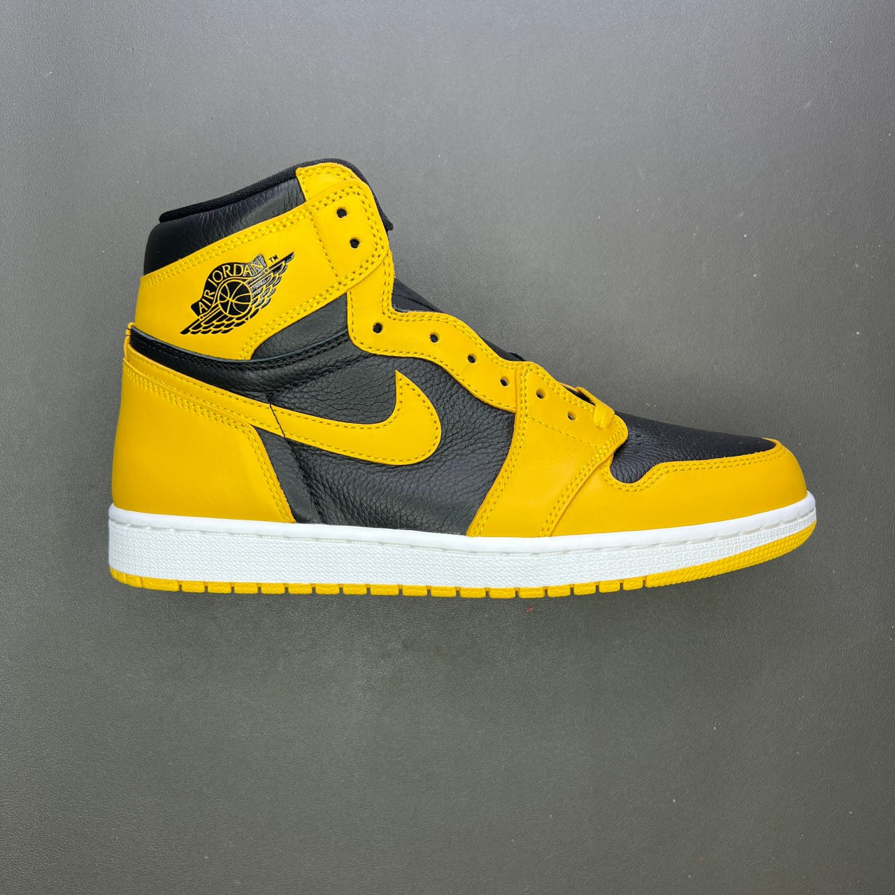 Air Jordan 1 High "Pollen"