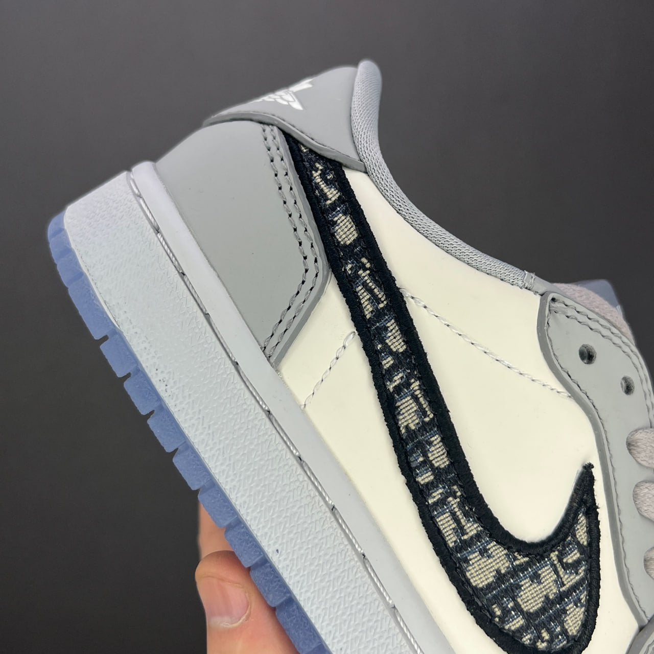 Air Jordan 1 High "Grey" × Dior