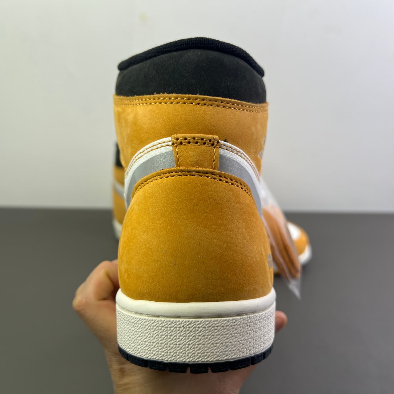 Air Jordan 1 Element GORE-TEX "Caril light"