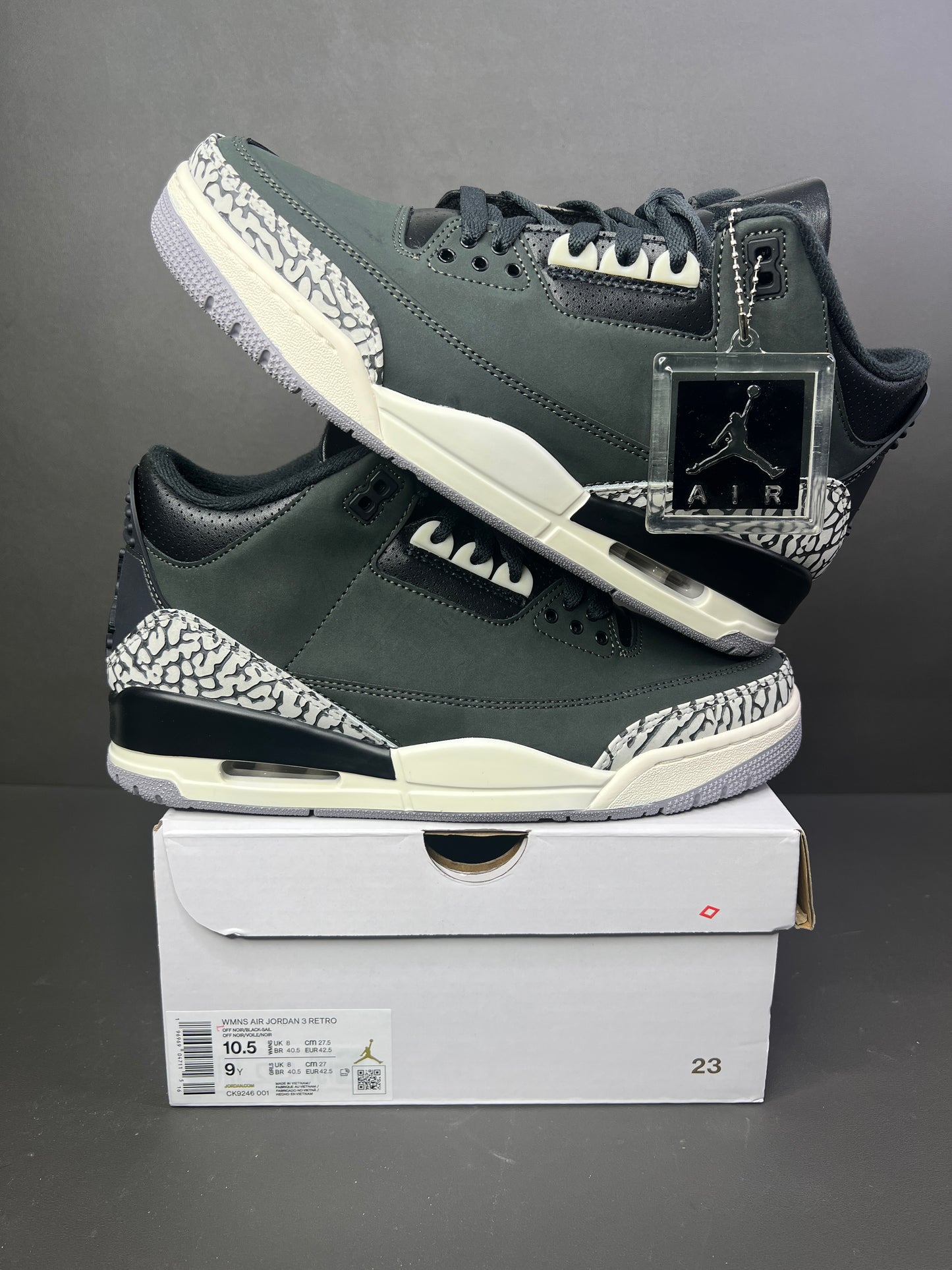 Air Jordan 3 Retro "Off Noir"