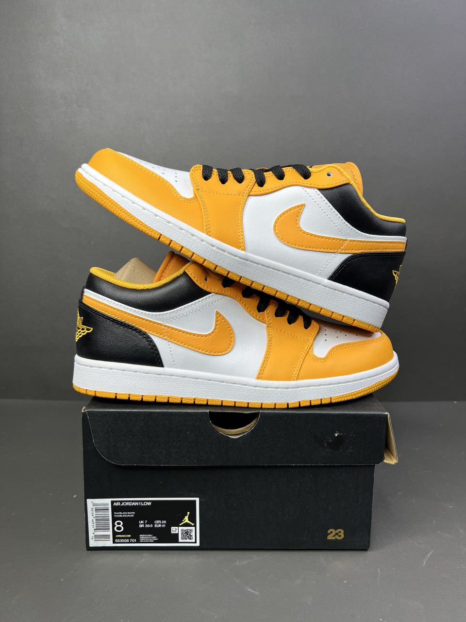 Air Jordan 1 Low
"Taxi"