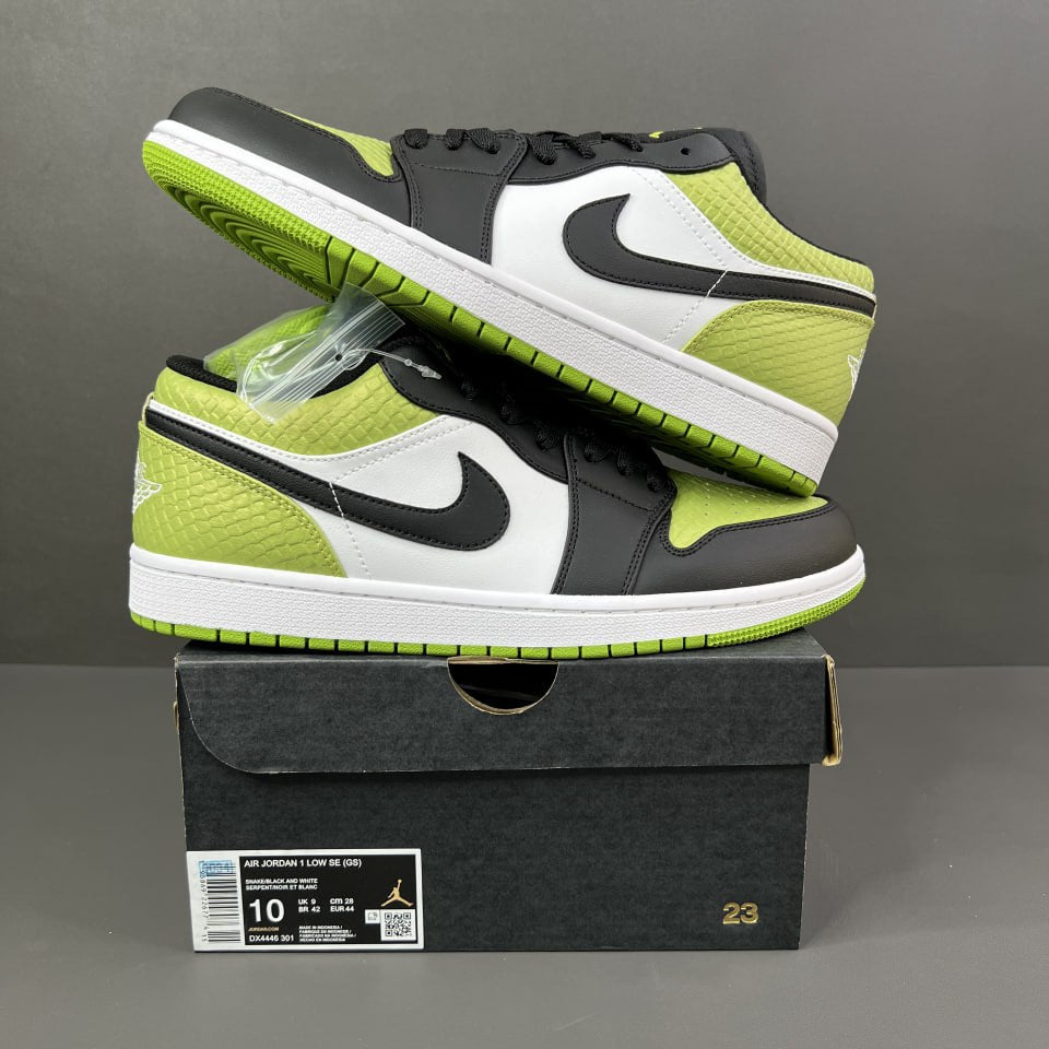 Air Jordan 1 Low
"Snakeskin Vivid Green" (Women's)