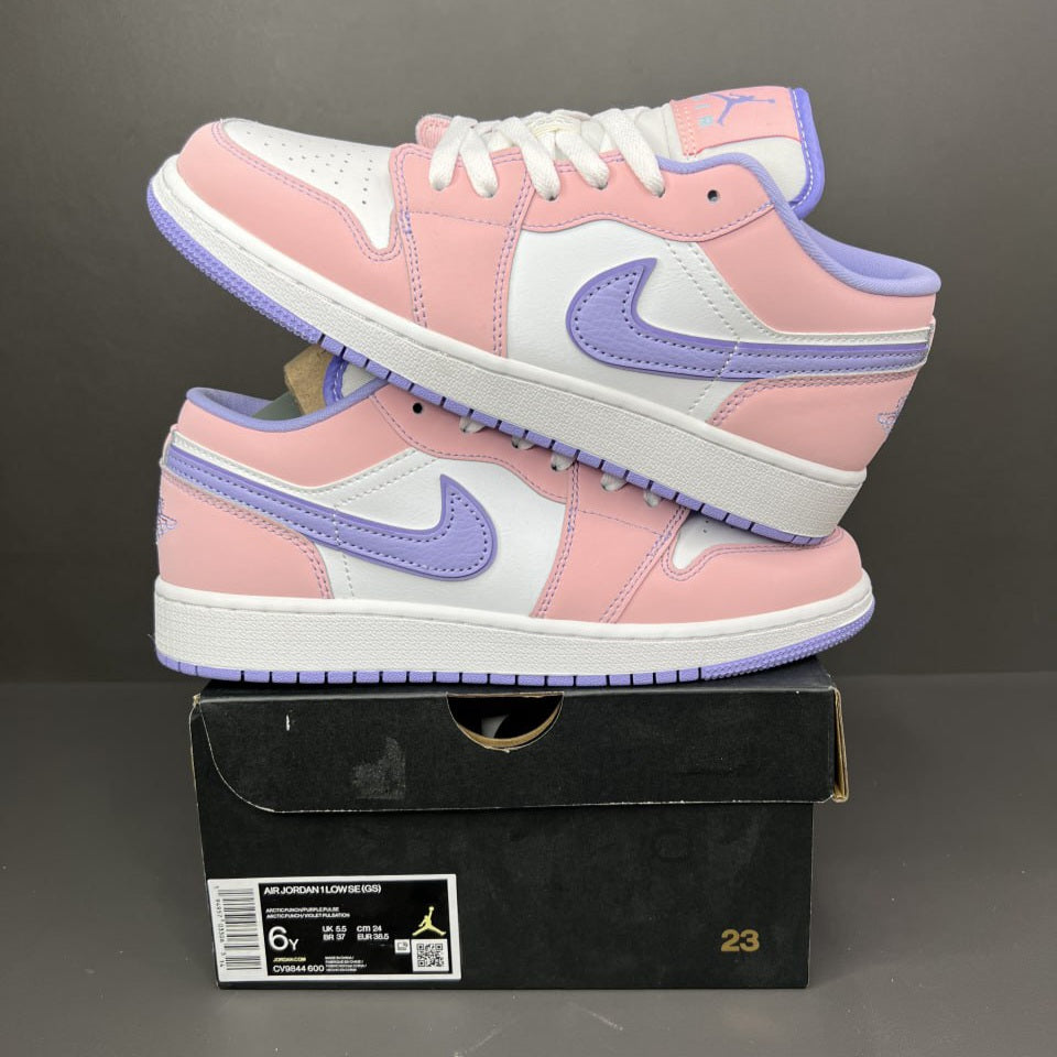 Air Jordan 1 Low
"Arctic Punch"