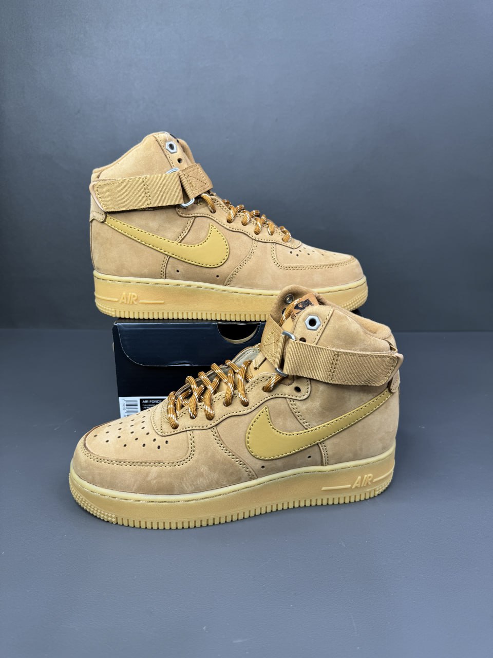 Air Force 1 High
"Flax" (2019)