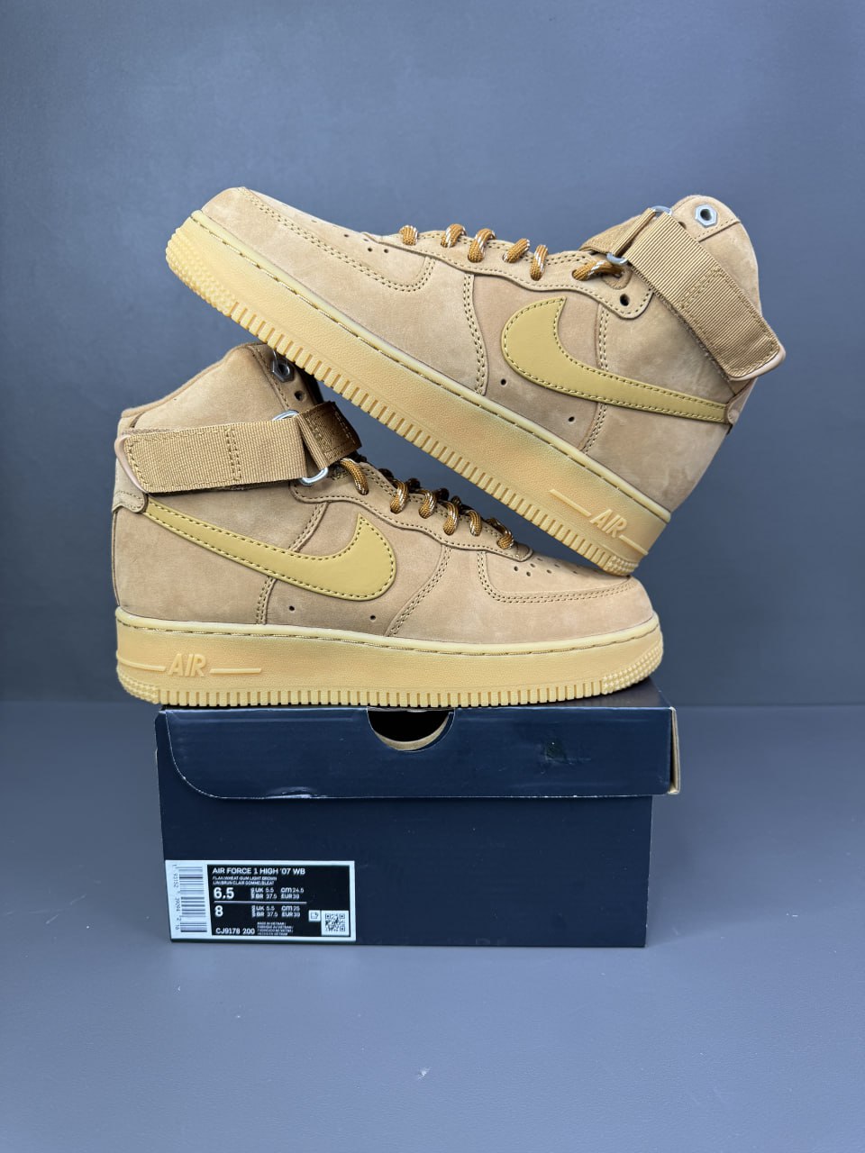 Air Force 1 High
"Flax" (2019)