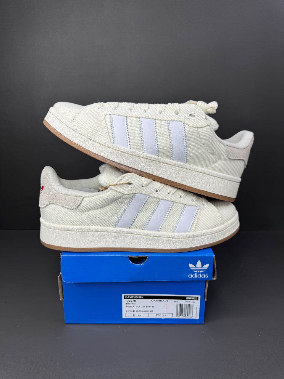 Adidas Campus 00s
"Off White"