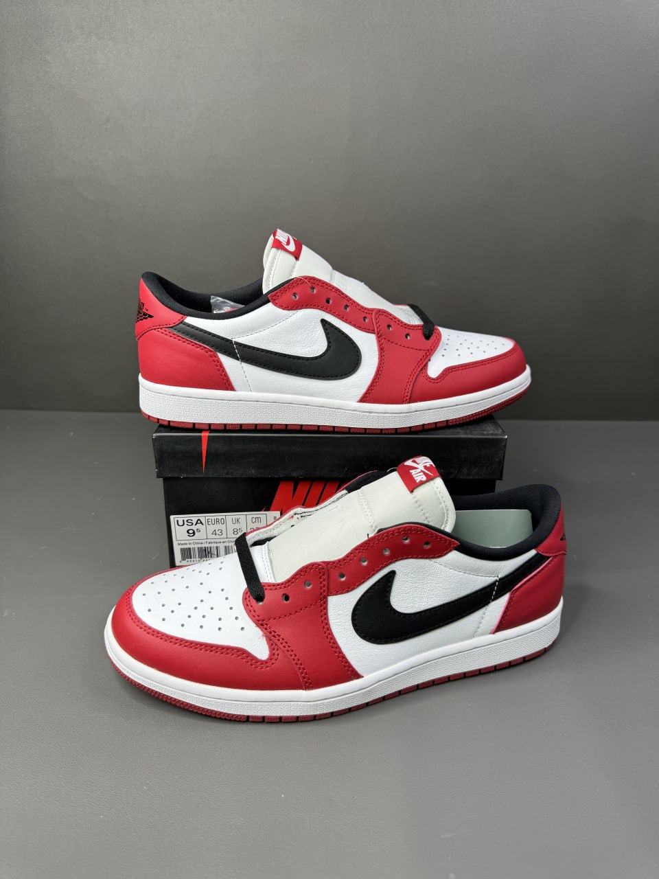 Air Jordan 1 Retro Low
"Chicago"