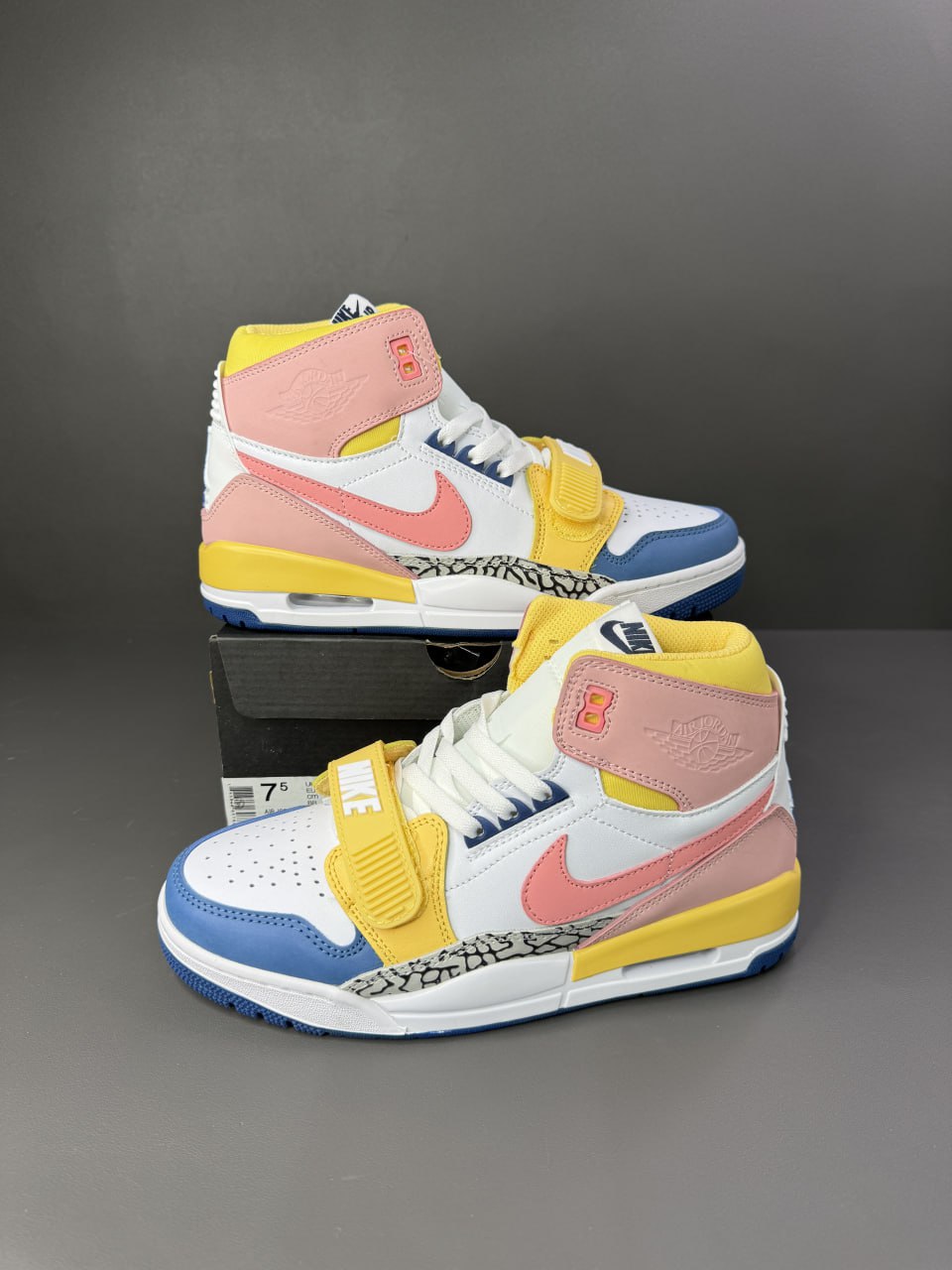 Air Jordan Legacy 312
"White Coral Pink French Blue" (GS)