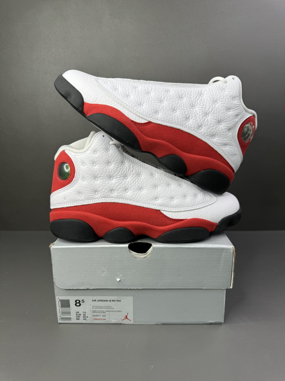 Air Jordan 13 Retro
OG "Chicago"