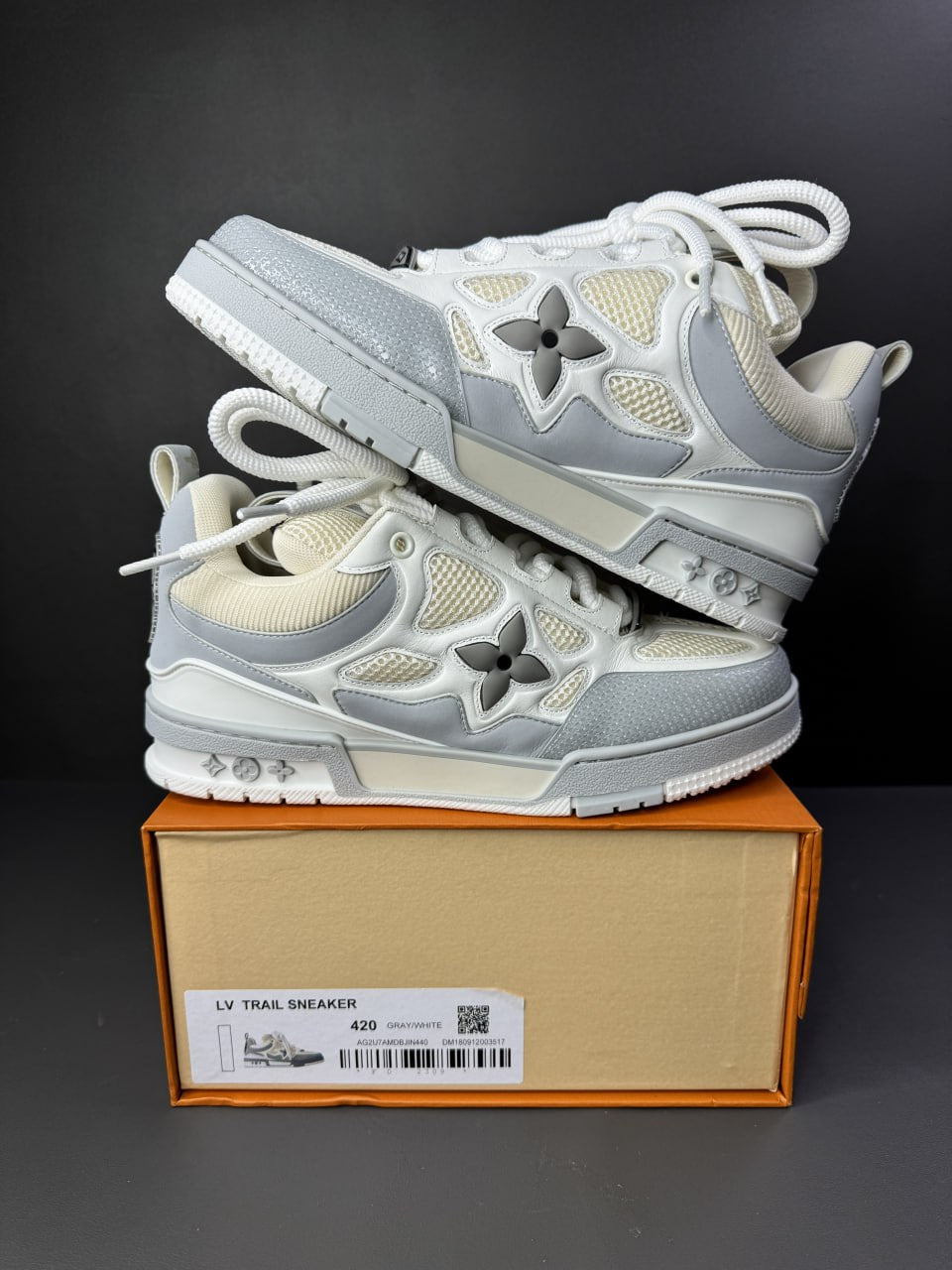 LOUIS VUITTON - LV Skate "Grey White"