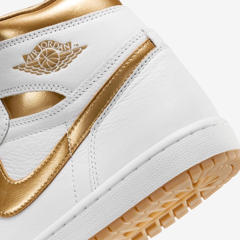 Air Jordan 1 Retro High OG
"Metallic Gold"