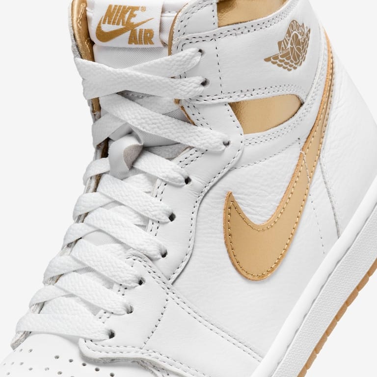 Air Jordan 1 Retro High OG
"Metallic Gold"