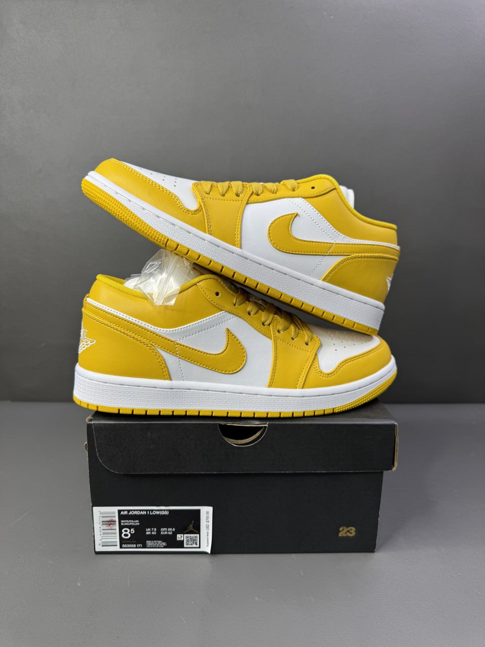 Air Jordan 1 Low
"Pollen"