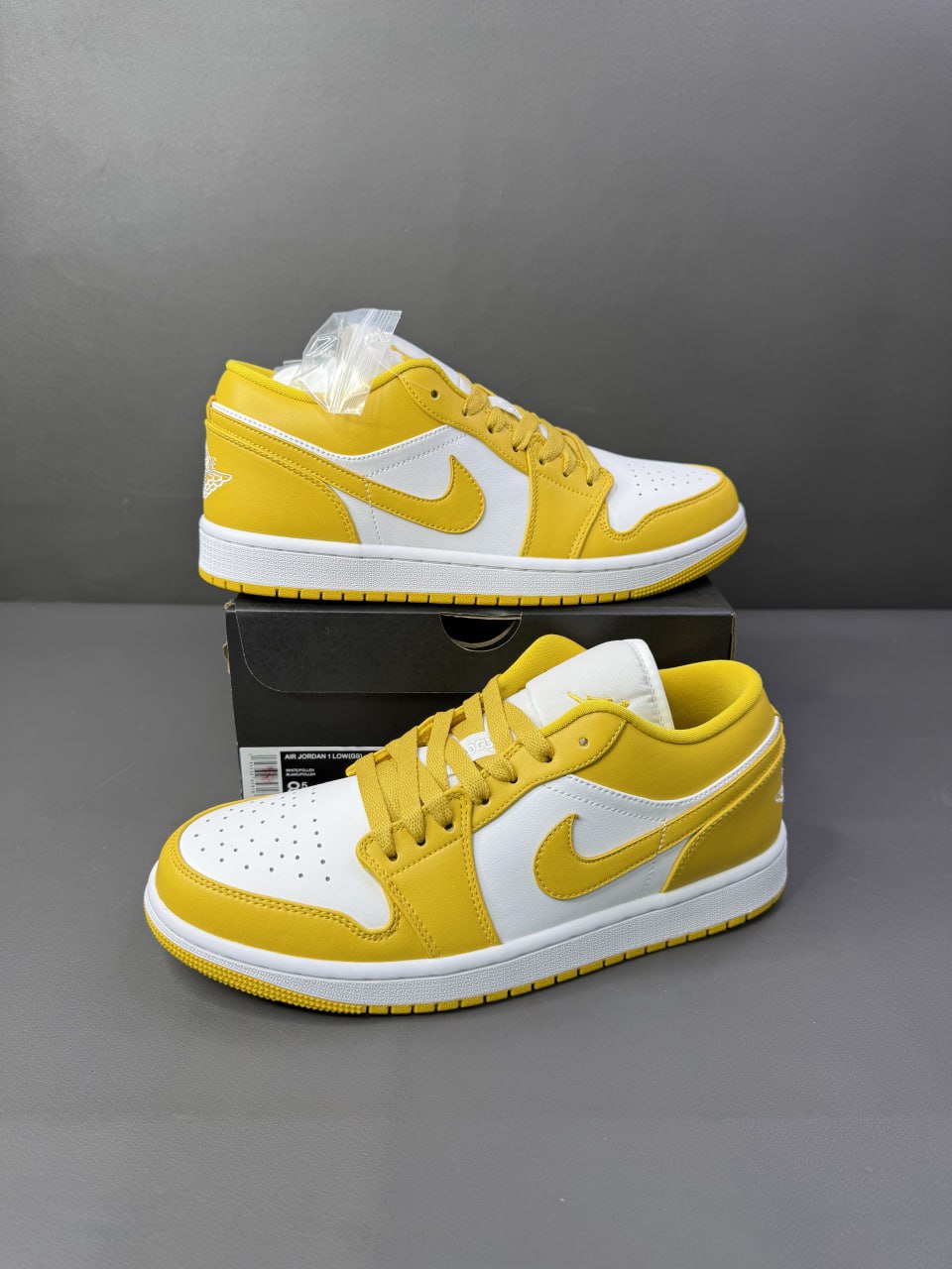 Air Jordan 1 Low
"Pollen"