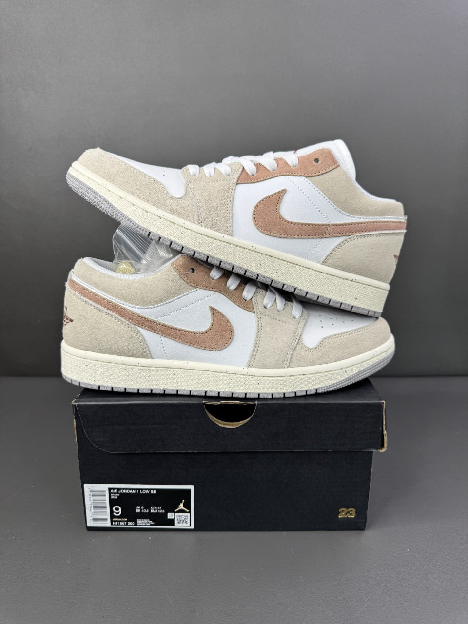 Air Jordan 1 Low SE
"Legend Light Brown"