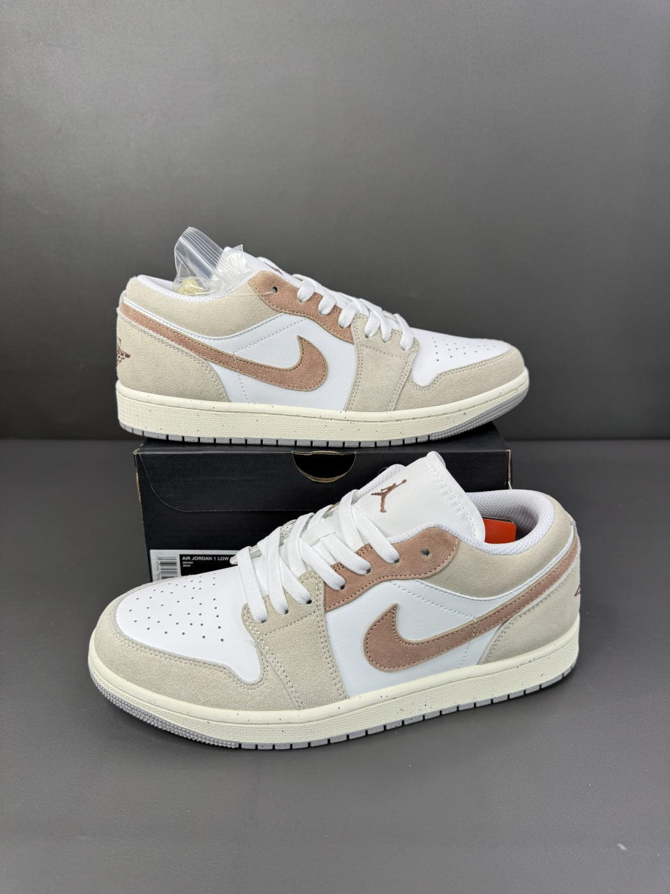 Air Jordan 1 Low SE
"Legend Light Brown"