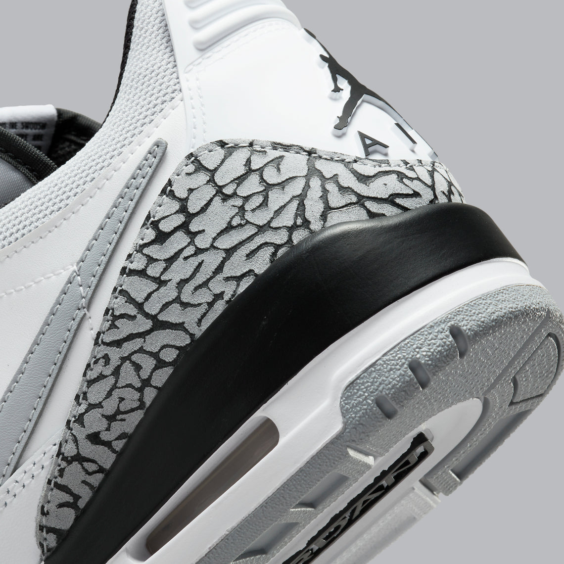 Air Jordan Legacy 312 Low
"Light Smoke Grey"