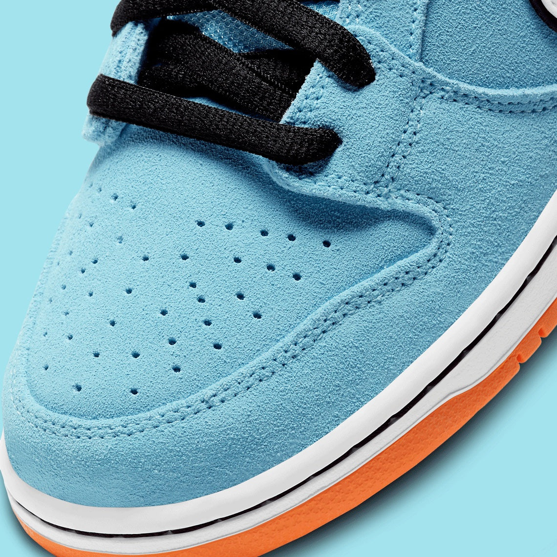 Nike SB Dunk Low
"Club 58 Gulf"