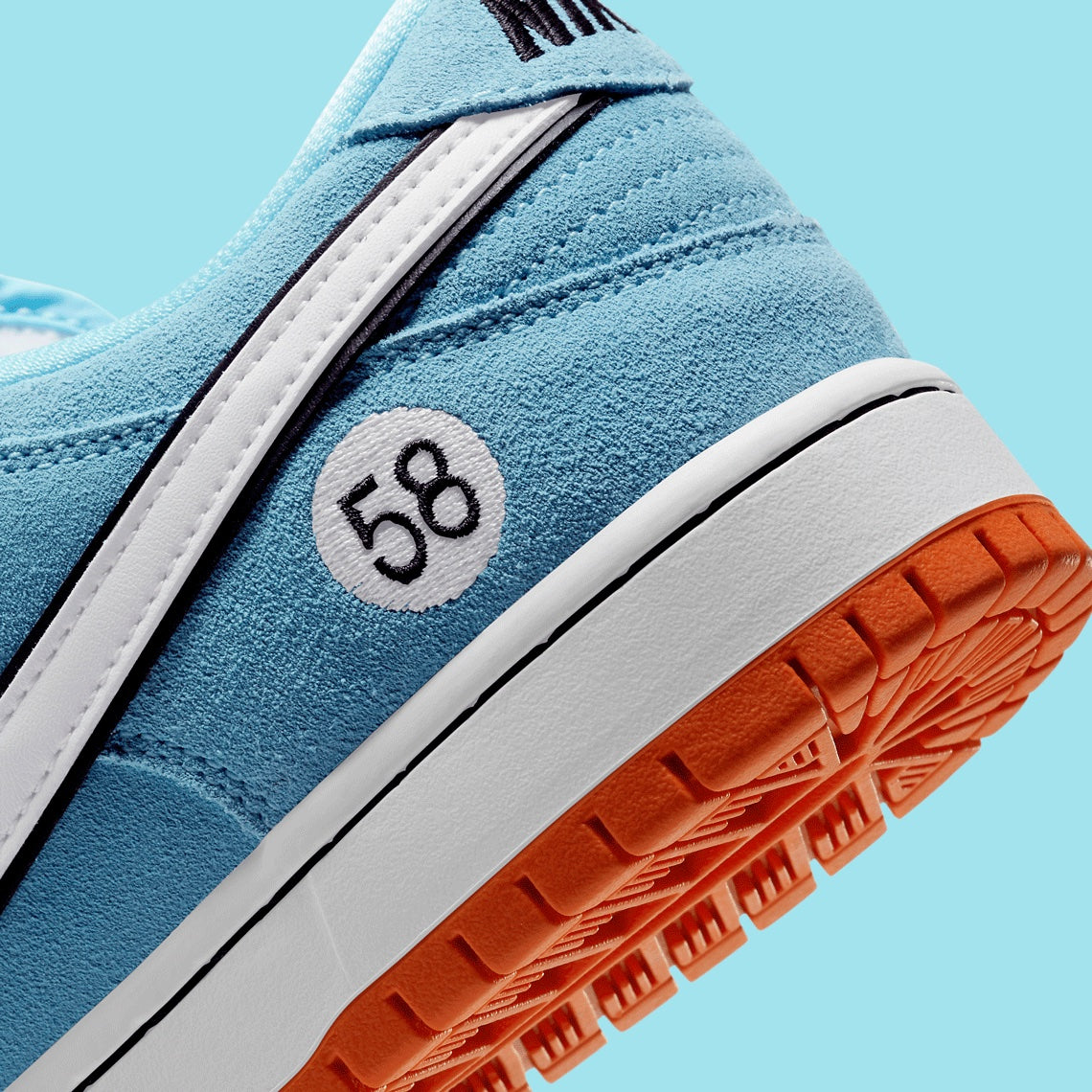 Nike SB Dunk Low
"Club 58 Gulf"