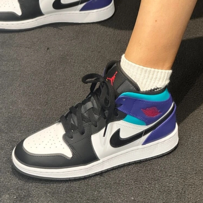 Air Jordan 1 Mid
"Court Purple Tropical Twist"