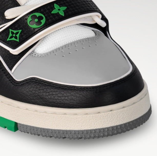 LOUIS VUITTON - LV Trainer
"Monogram strap Black White Green"