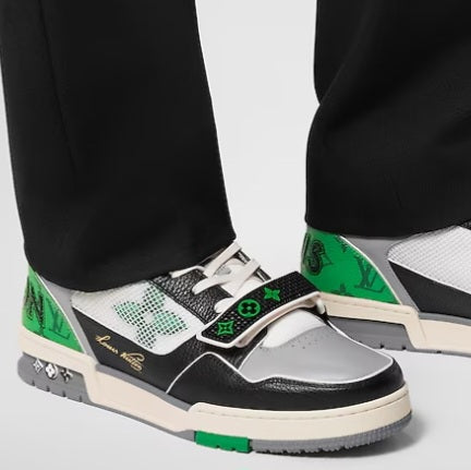 LOUIS VUITTON - LV Trainer
"Monogram strap Black White Green"