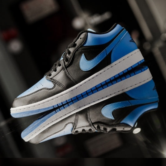 Air Jordan 1 Low
"Black University Blue"